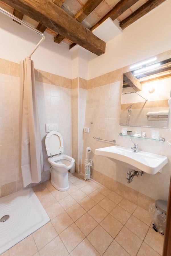 Albergo La Loggia di San Martino Gualdo Tadino Esterno foto